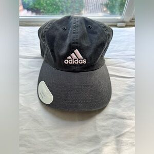 Adidas Women’s Fit Baseball Caps 🧢